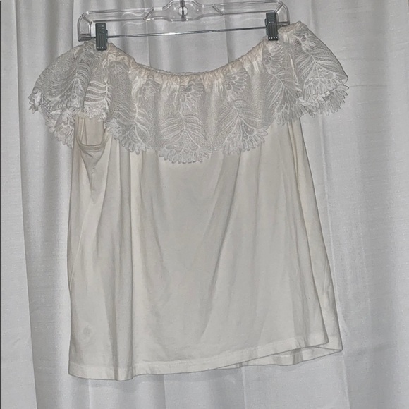 Off the Shoulder Lace Top - Picture 4 of 5